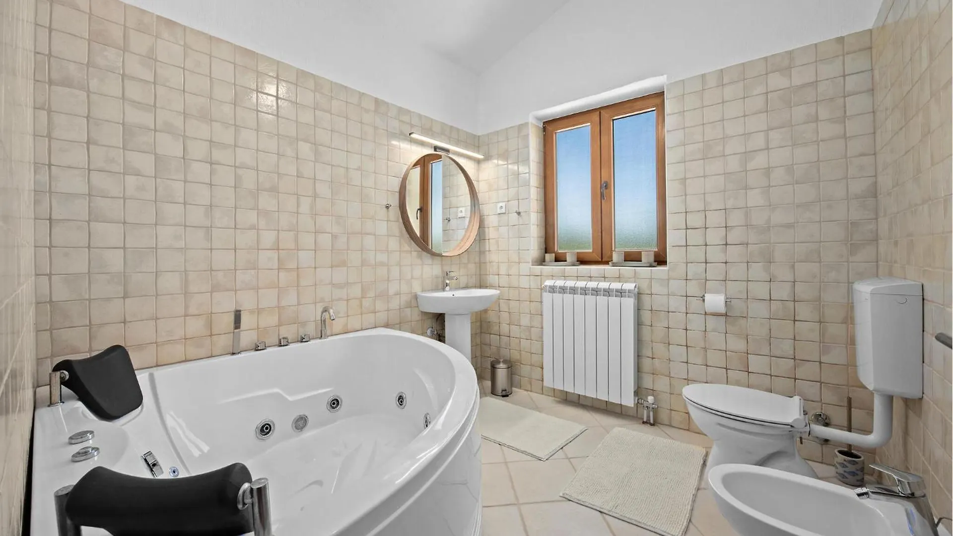 Holiday home Beautiful Home In Cabrunici With Kitchen Croatia