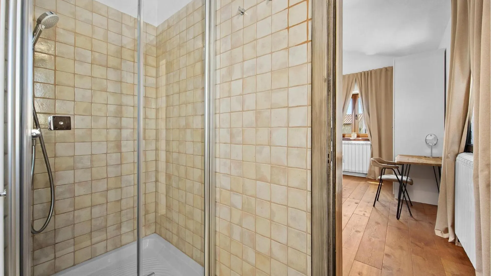 Beautiful Home In Cabrunici With Kitchen