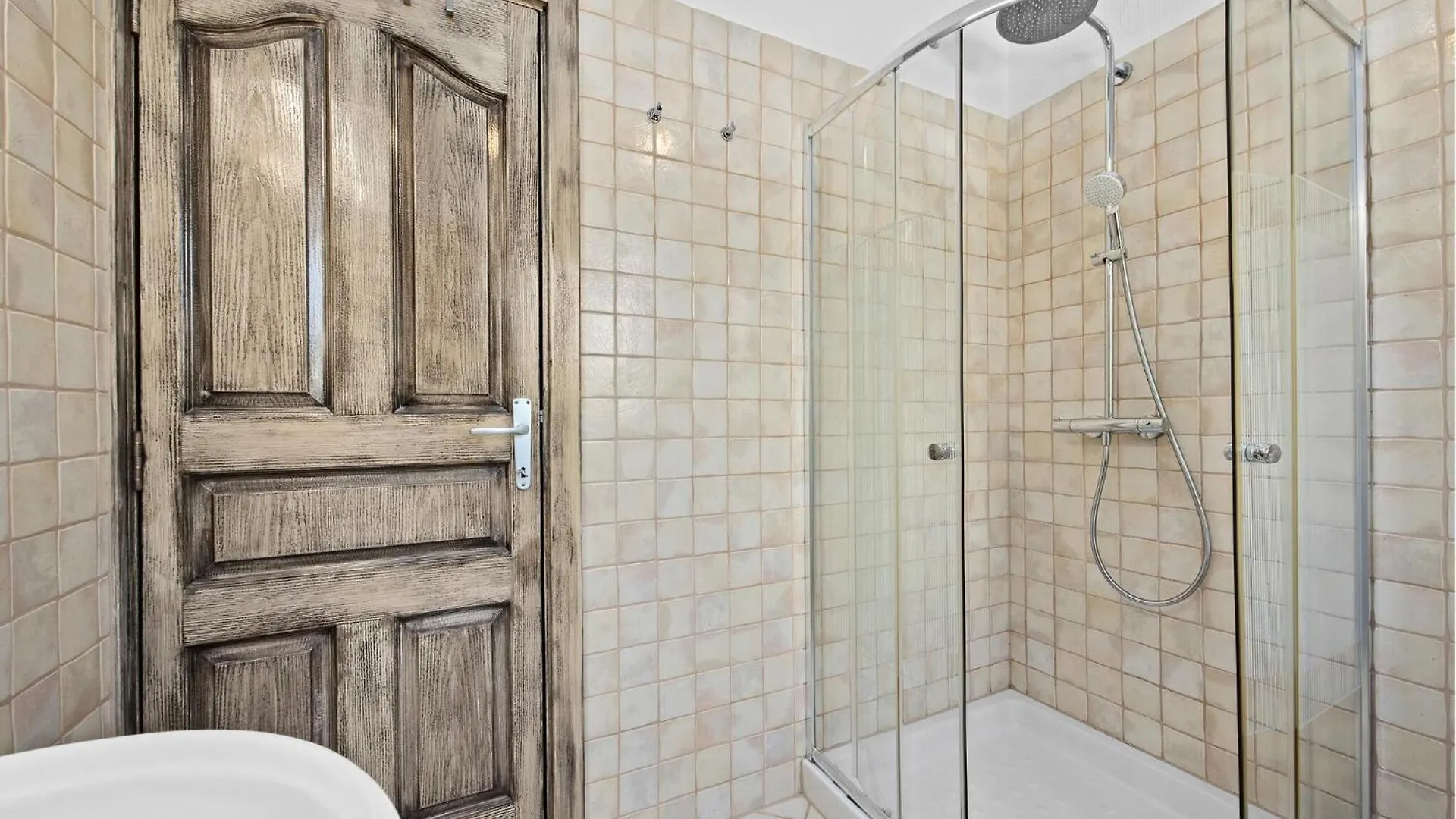 Beautiful Home In Cabrunici With Kitchen Croatia