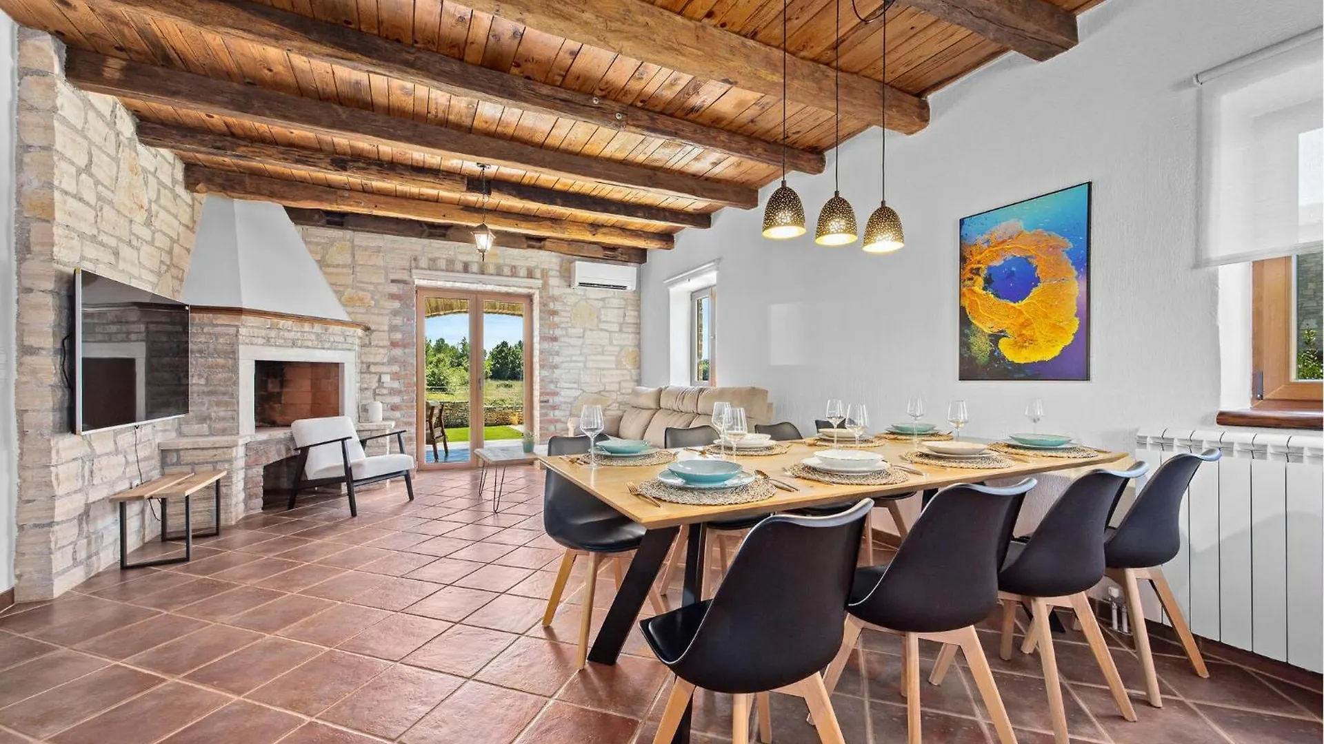 Holiday home Beautiful Home In Cabrunici With Kitchen